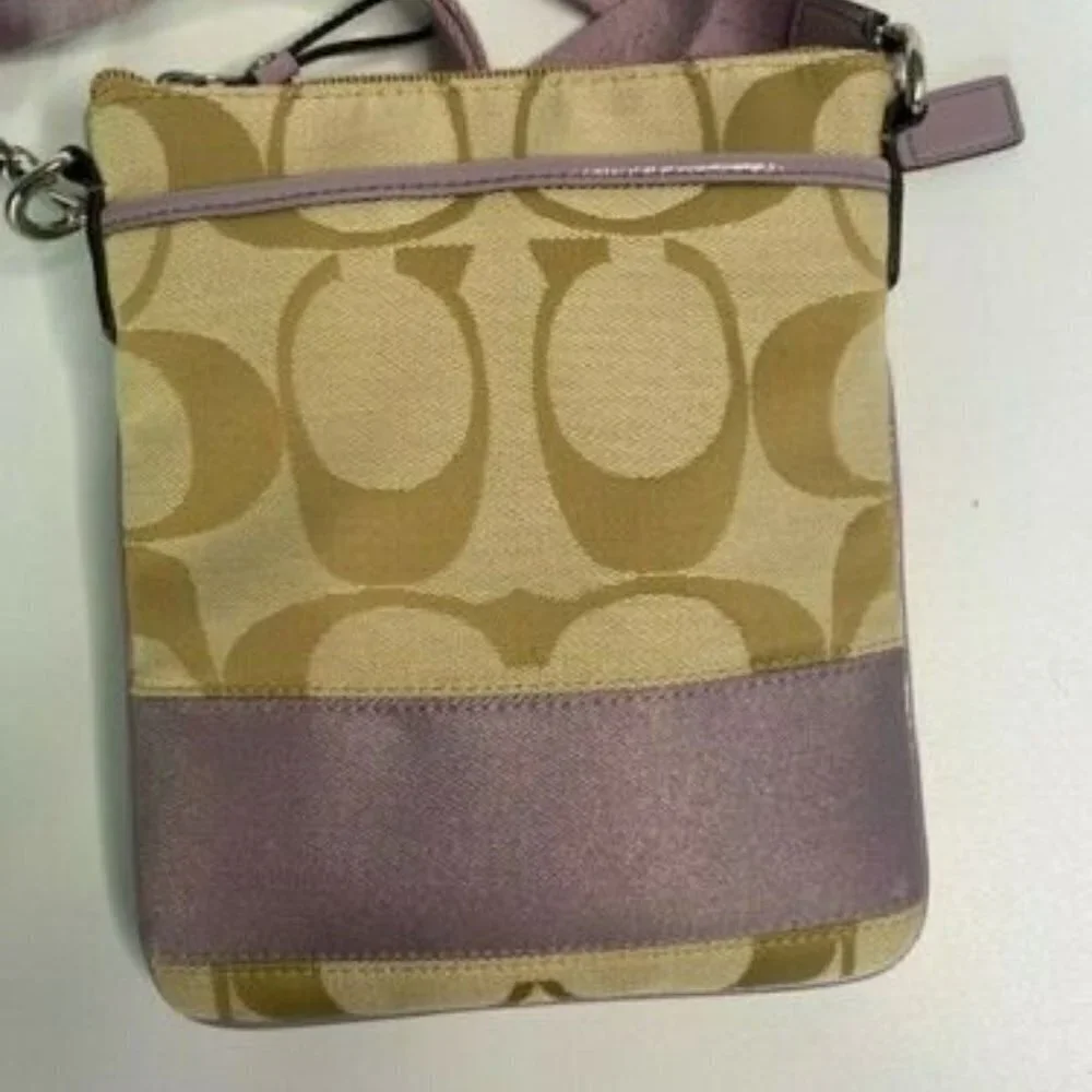 Coach‎ Shoulder/Crossbody Bag with Purple Trim EUC